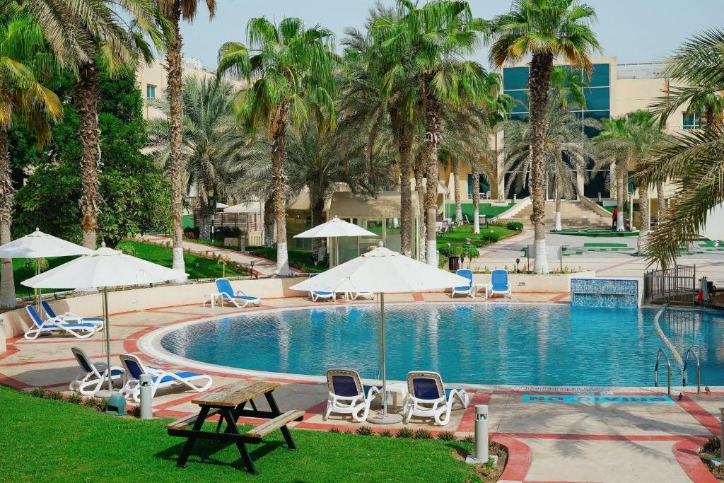 Абу-Даби: Metropolitan Al Mafraq Hotel