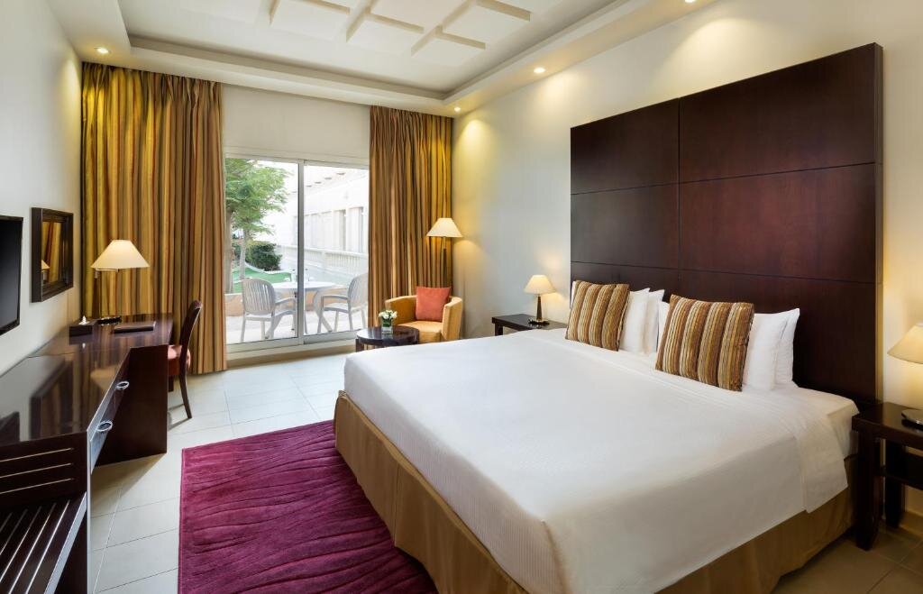 Абу-Даби: Metropolitan Al Mafraq Hotel