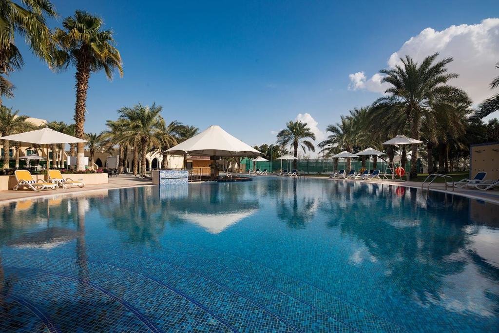 Абу-Даби: Metropolitan Al Mafraq Hotel