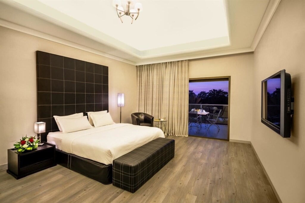 Гантут: Golden Tulip Al Jazira Hotel & Resort