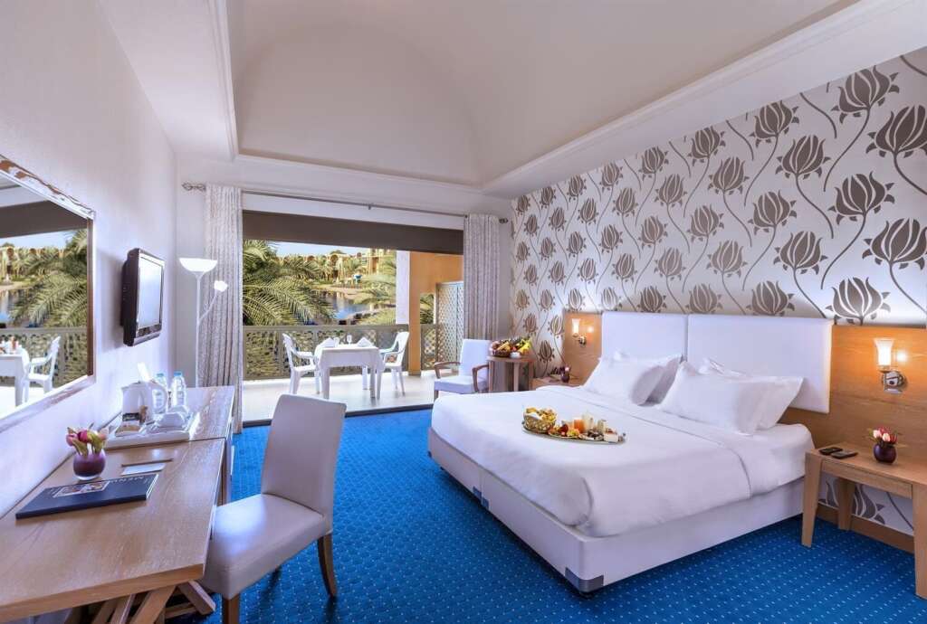 Гантут: Golden Tulip Al Jazira Hotel & Resort
