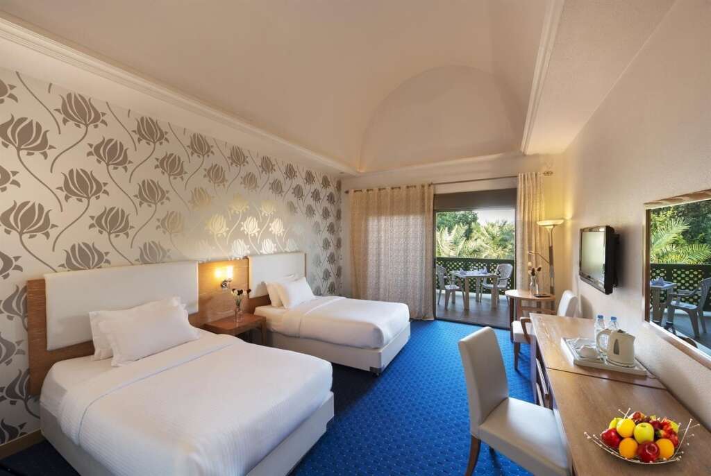 Гантут: Golden Tulip Al Jazira Hotel & Resort