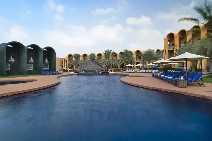 Гантут: Golden Tulip Al Jazira Hotel & Resort