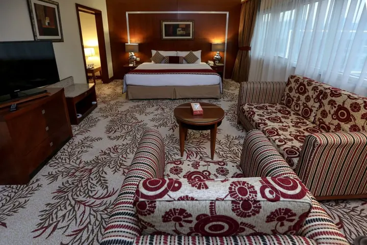 Дубай: Ramee Royal Hotel