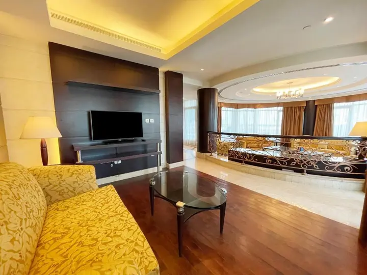 Дубай: Отель Swissotel Al Murooj Dubai