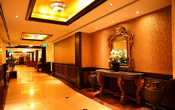 Дубай: Arabian Courtyard Hotel & Spa
