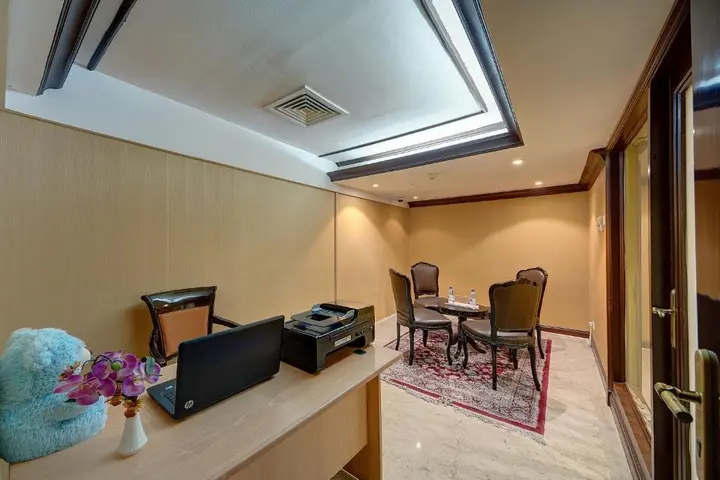 Дубай: Ascot Hotel
