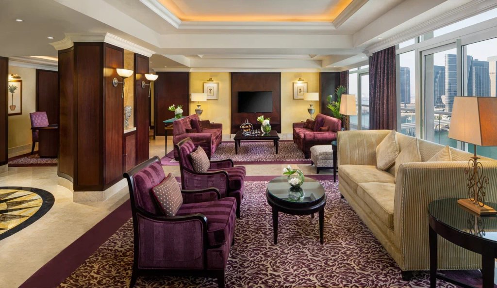 Абу-Даби: Beach Rotana Hotel