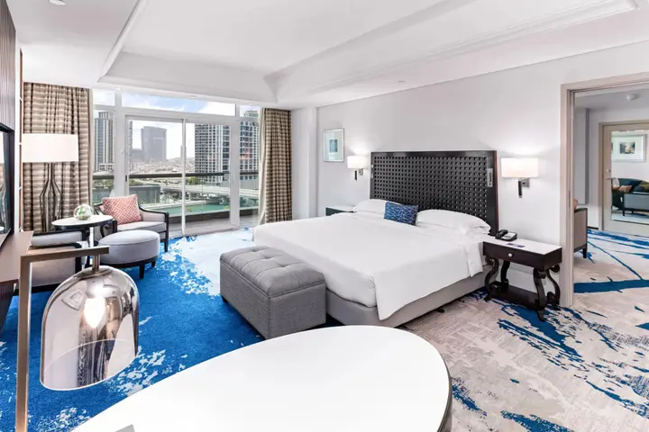 Абу-Даби: Beach Rotana Hotel