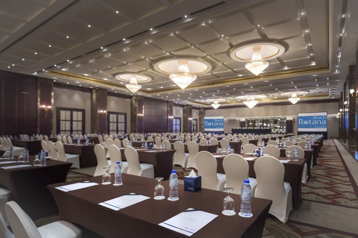 Абу-Даби: Beach Rotana Hotel