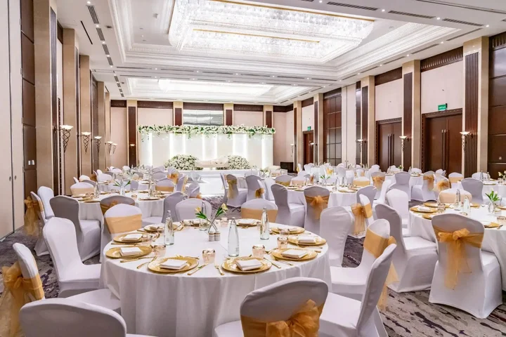 Абу-Даби: Beach Rotana Hotel