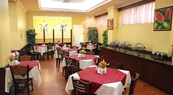Дубай: Sadaf Hotel