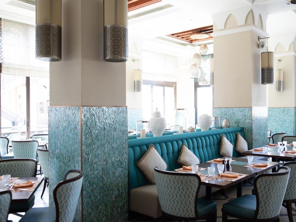 Дубай: Отель Jumeirah Mina Al Salam