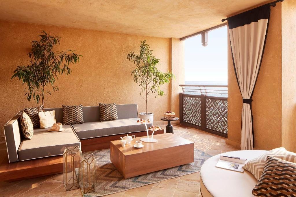 Дубай: Отель Jumeirah Mina Al Salam