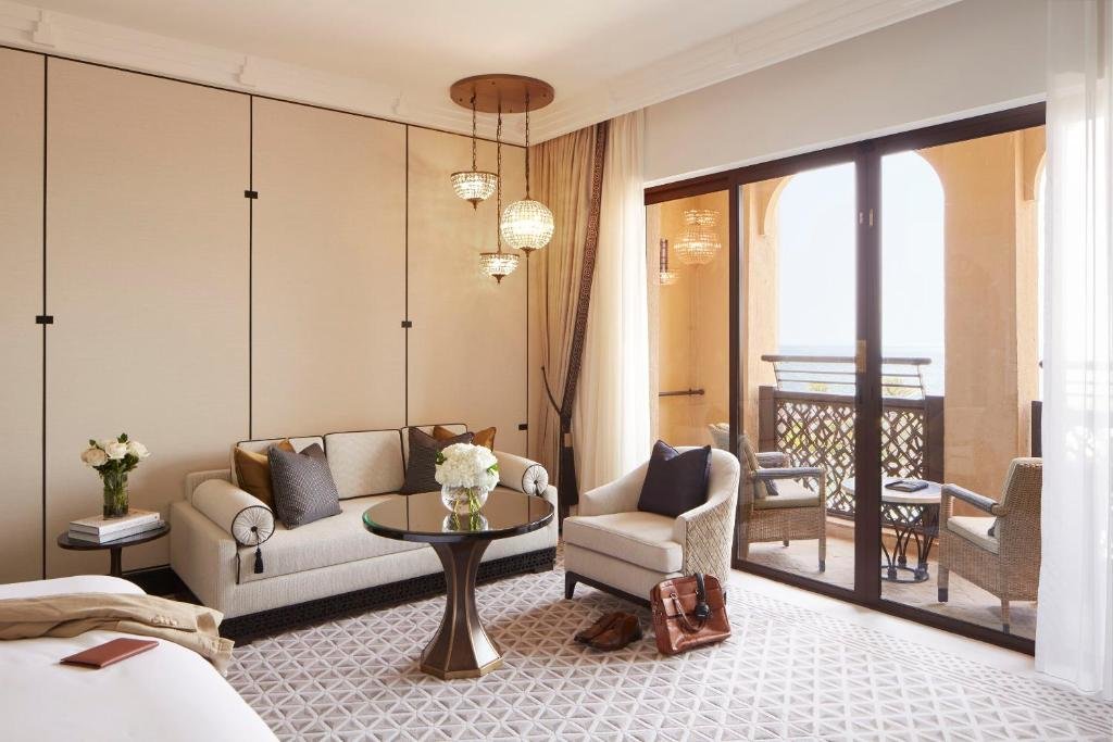 Дубай: Отель Jumeirah Mina Al Salam