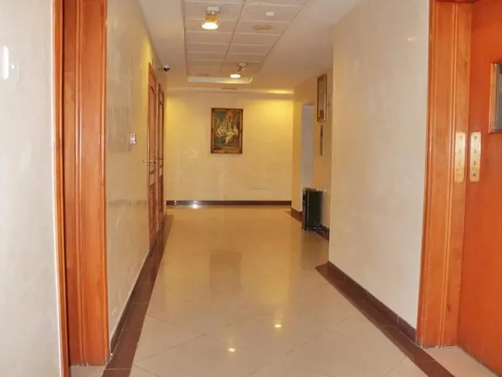 Шарджа: Emirates Palace Hotel Suites