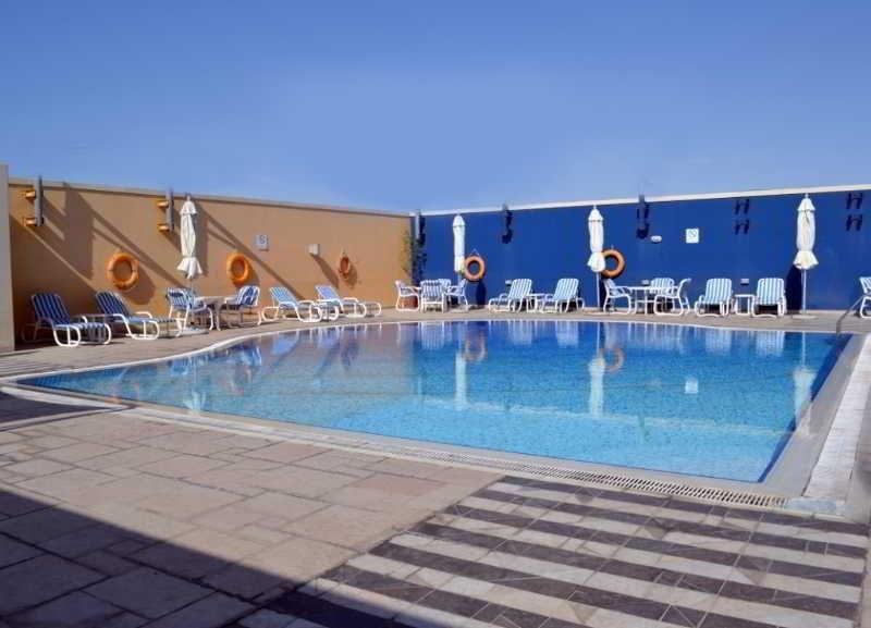 Дубай: Nojoum Hotel Apartments