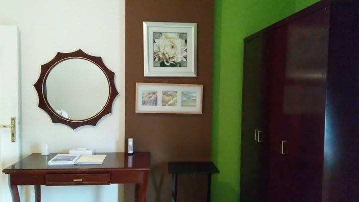 Шарджа: Royal Crown Suites