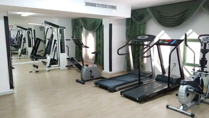 Шарджа: Royal Crown Suites