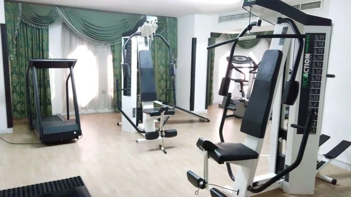 Шарджа: Royal Crown Suites