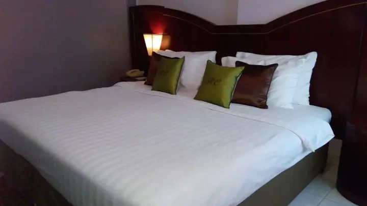 Шарджа: Royal Crown Suites