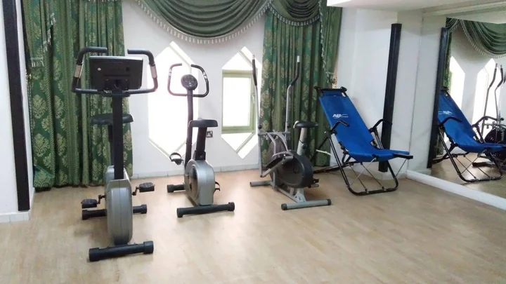 Шарджа: Royal Crown Suites