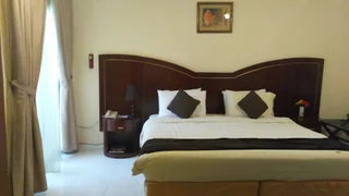 Шарджа: Royal Crown Suites