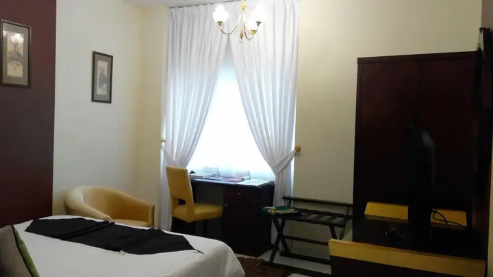 Шарджа: Royal Crown Suites