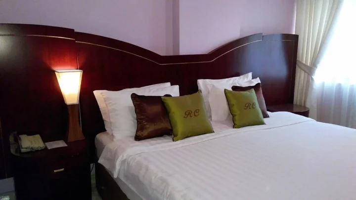 Шарджа: Royal Crown Suites
