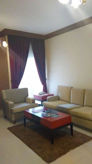 Шарджа: Royal Crown Suites