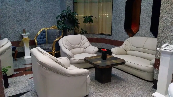 Шарджа: Royal Crown Suites