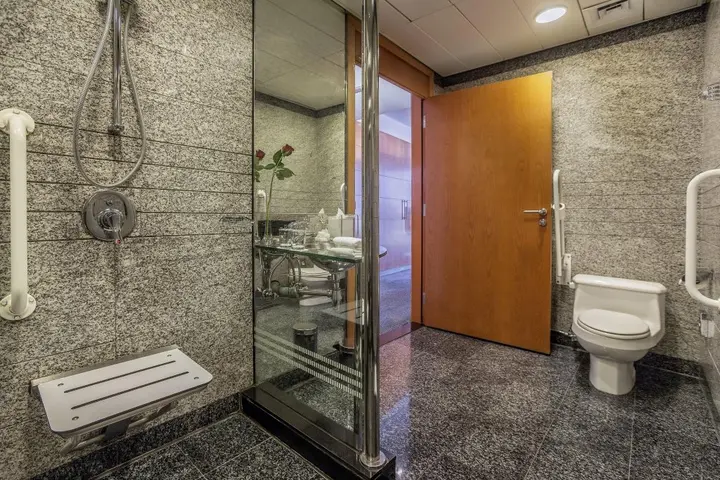 Дубай: Отель Golden Sands Hotel Creek