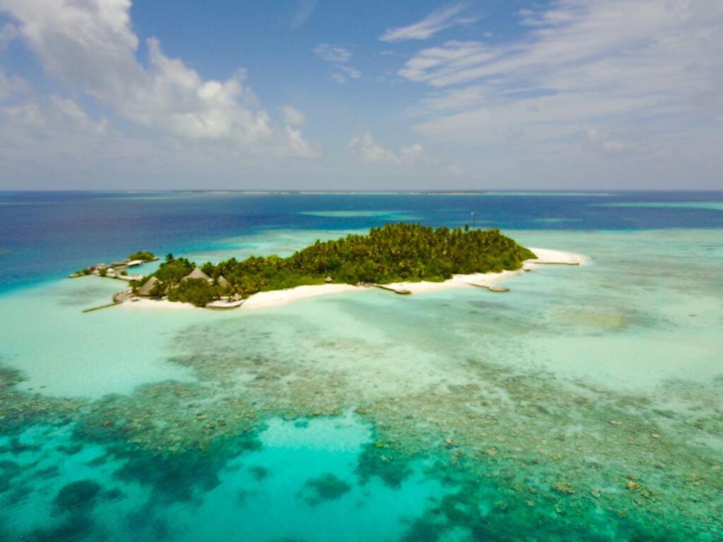 Северный атолл Мале: Makunudu Island