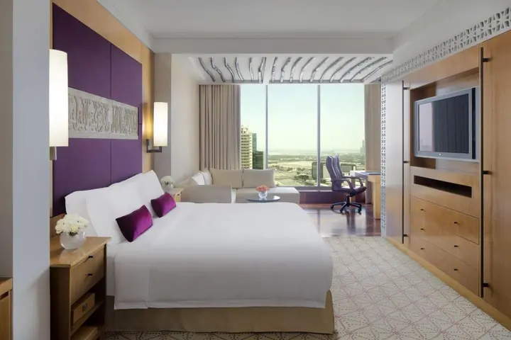 Дубай: The H Dubai