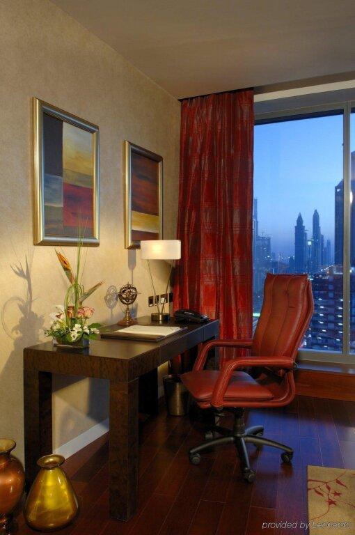Дубай: The H Dubai
