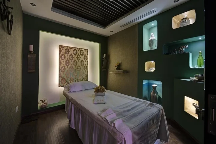 Дубай: Grandeur Hotel