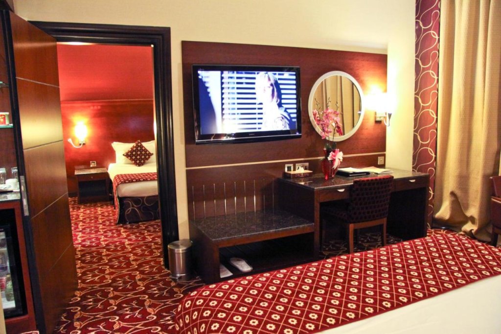 Дубай: Отель Ramee Rose Hotel