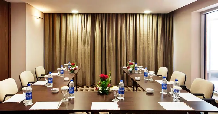 Абу-Даби: Oaks Liwa Executive Suites