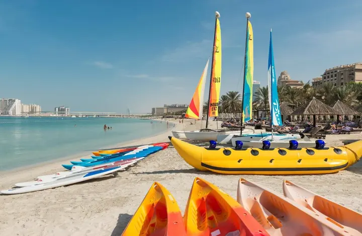 Дубай: Отель Le Méridien Mina Seyahi Beach Resort & Waterpark