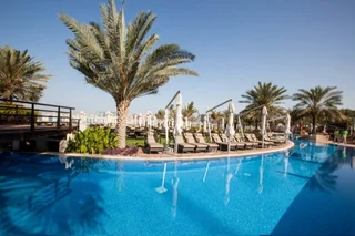Дубай: Отель Le Méridien Mina Seyahi Beach Resort & Waterpark