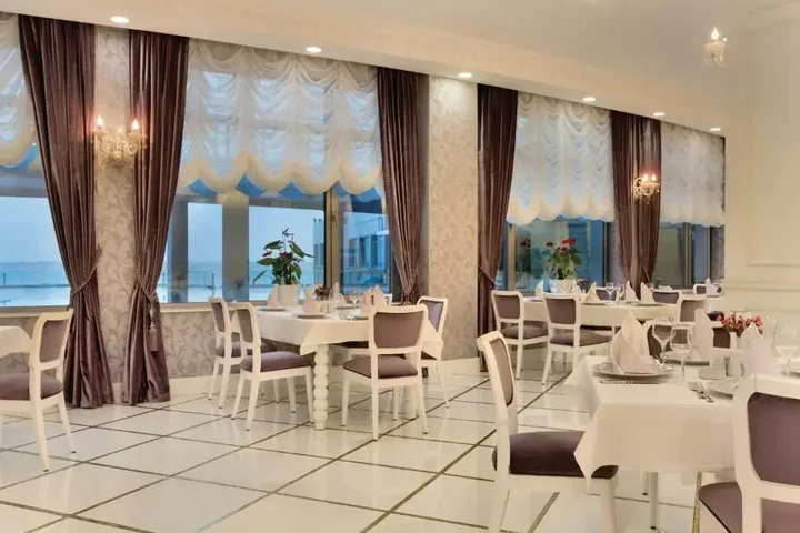 Баку: Отель Ramada Baku