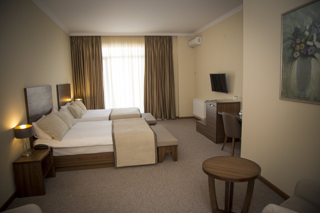 Тбилиси: Hotel Beaumonde Garden