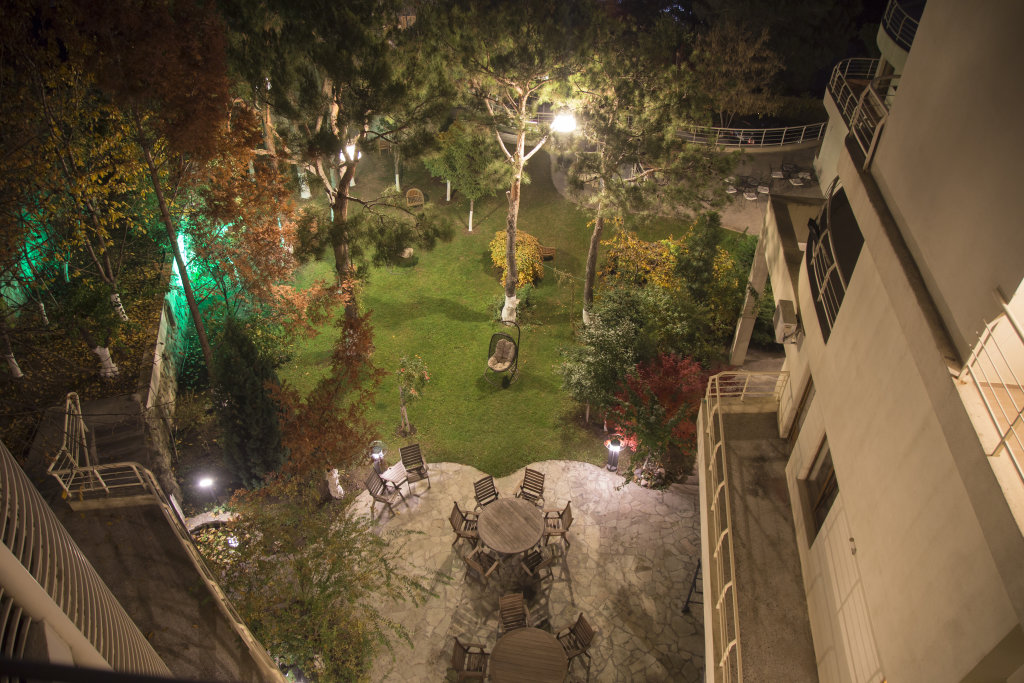 Тбилиси: Hotel Beaumonde Garden