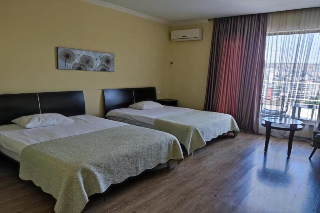 Тбилиси: Hotel Beaumonde Garden