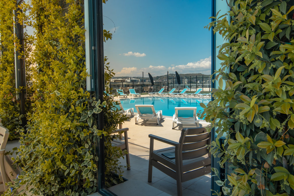 Тбилиси: Hotel Beaumonde Garden