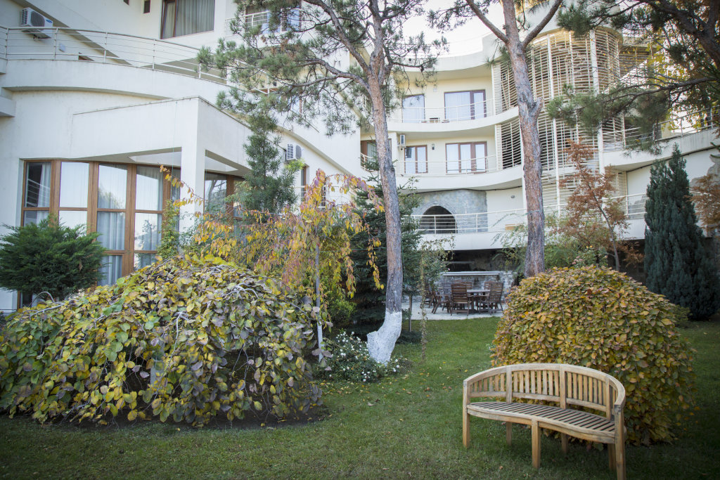 Тбилиси: Hotel Beaumonde Garden