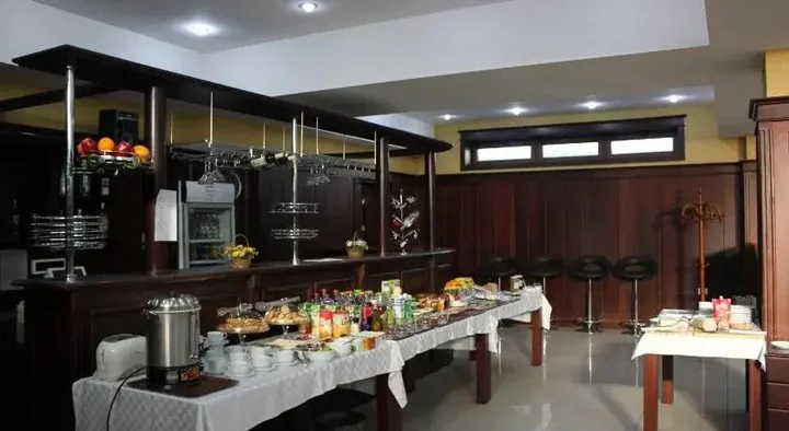 Баку: Alp Inn