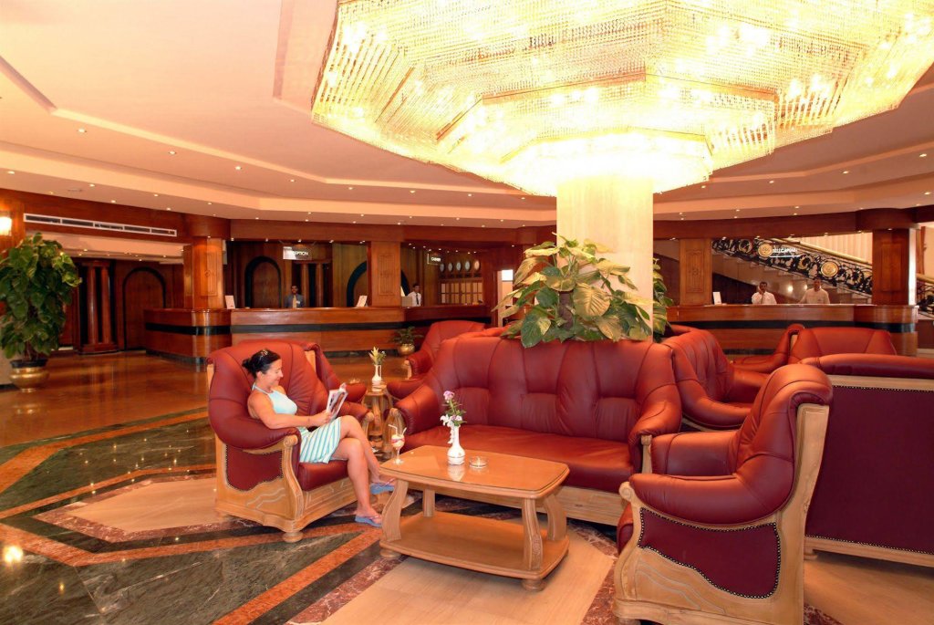 Хургада: Golden 5 Diamond Beach