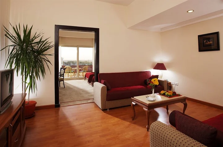 Хургада: Golden 5 Sapphire Suites Hotel
