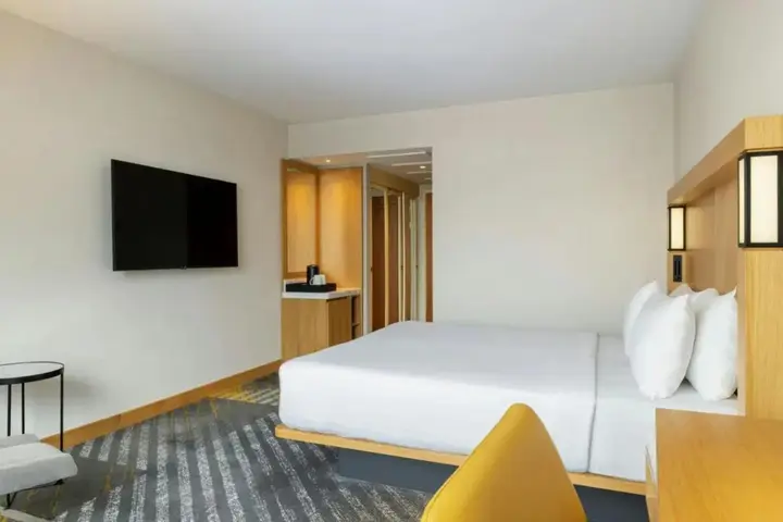 Тбилиси: Отель Courtyard by Marriott Tbilisi